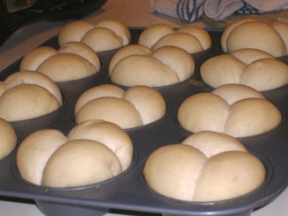 Perfect Cloverleaf Rolls After Rise