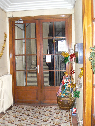 villa guelma paris entryway