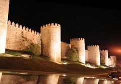 Muralla de Ávila nocturna por Fuen446_José Francisco