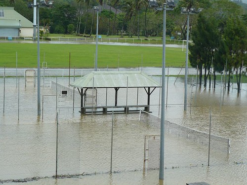 Depression tropicale fevrier 2009 Poindimie #1 : Inondation des terrains de Tennis