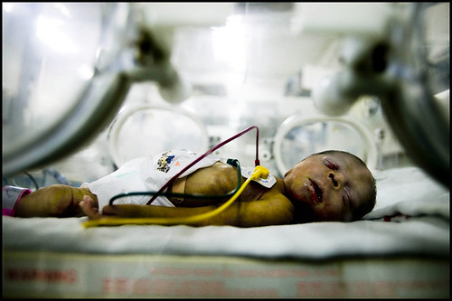 zoriah_gaza_palestine_israel_palestinians_arab_muslim_medical_crisis_hospital_doctor_supplies_05-08-06-FD9T8772ci  by Zoriah.