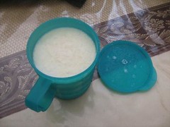 Yoghurt segar alami siap disantap! :D