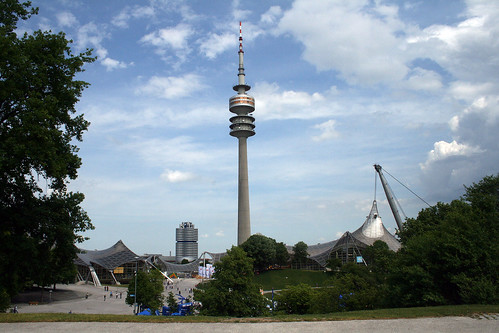 Olympiaturm aus dem Stadium heraus gesehen