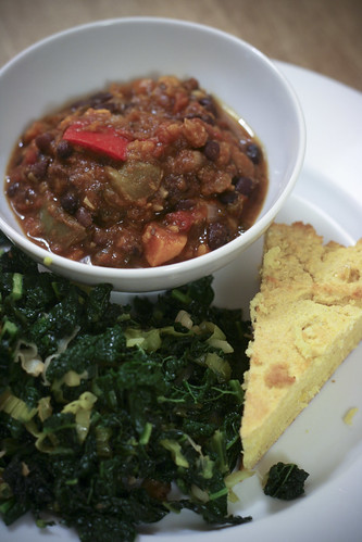 Sweet potato and black bean chili with cornbread and kale
