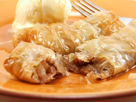 Apple Roll with Butterscotch Whiskey Sauce