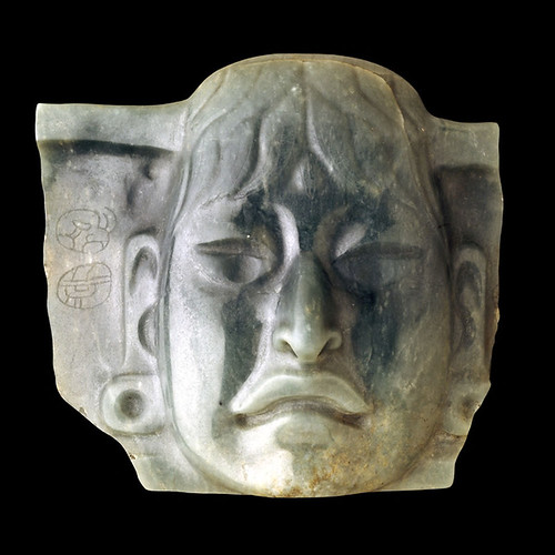 014-Pectoral de Jade Olmeca- 1000-600 aC- México -© Trustees of the British Museum 