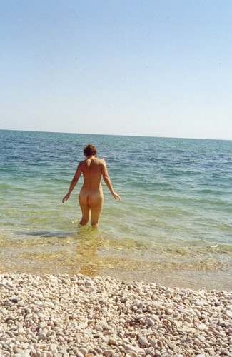 free hot candid beach voyeur clips pics: prettywoman, crimea, nudebeach, koktebel, nudewoman