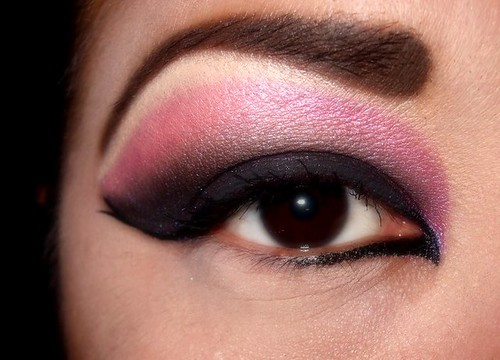 Purple Fairy Hello Kitty · Pink and Black eyeshadow design 