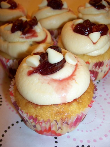 Cranberry White Chocolate Cupcakes