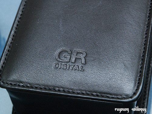 Ricoh_GRD3_Accessories_07 (by euyoung)