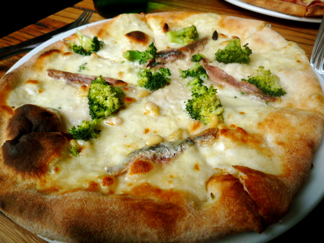 Pizza broccoli