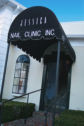 i floated across the street to the world famous jessica nail clinic. the