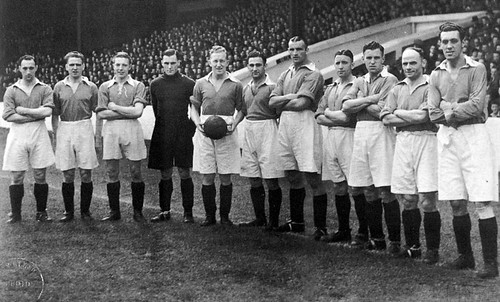 Manchester United 1945-46 team photograph