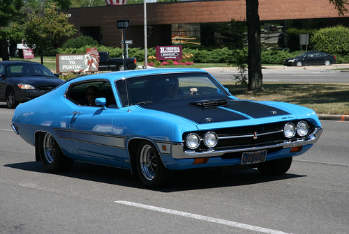 1971 Ford Torino Caught this nice Torino heading south to the Woodward 