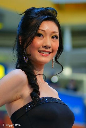 Miss Singapore World 2009 Finalist  #7.