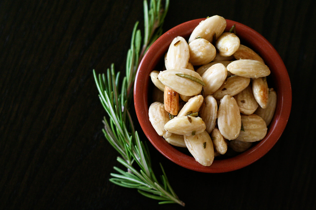 Simple & Delicious: Rosemary Fried Almonds