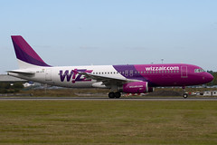 HA-LPX - Wizzair - Airbus A320-232 (A320) - Luton - 090909 - Steven Gray - IMG_4643