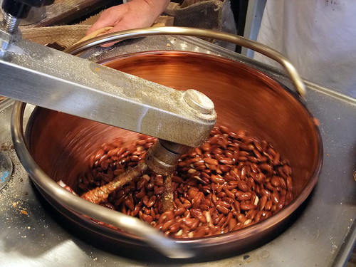 Making Caramel Nuts
