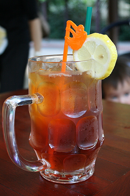 Freshly brewed ice lemon tea - check out the orangutan stirrer!