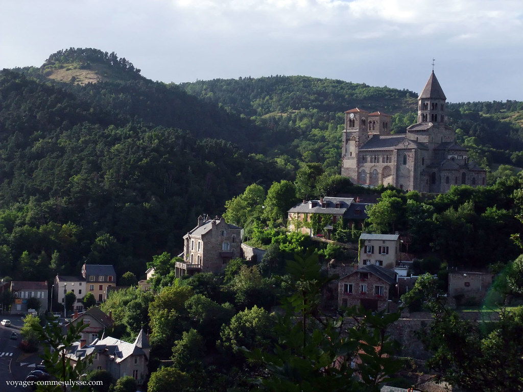 O Mont Cornadore, uma jóia de verdura na Auvergne