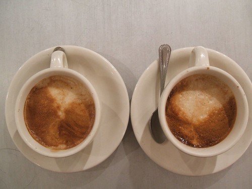 duo cappuccinos