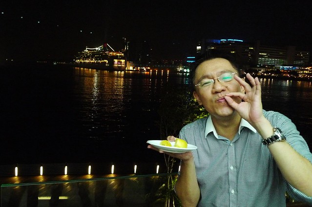 Singapore - Sentosa Boardwalk - The Ultimate Crab and Durian Buffet - 2011
