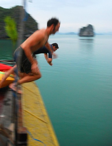 jeremy and brad dive in, halong bay