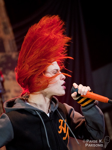 hayley williams paramore live. Hayley Williams of Paramore at