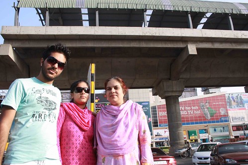 Family Portrait – A Karachi Family in a Gurgaon Mall