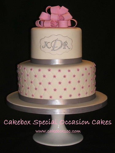  Pink & White Wedding Cake 