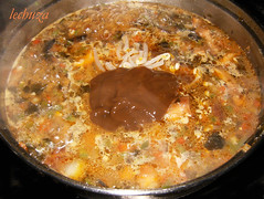 noodles de teriyaki con kombu-añadir salsa