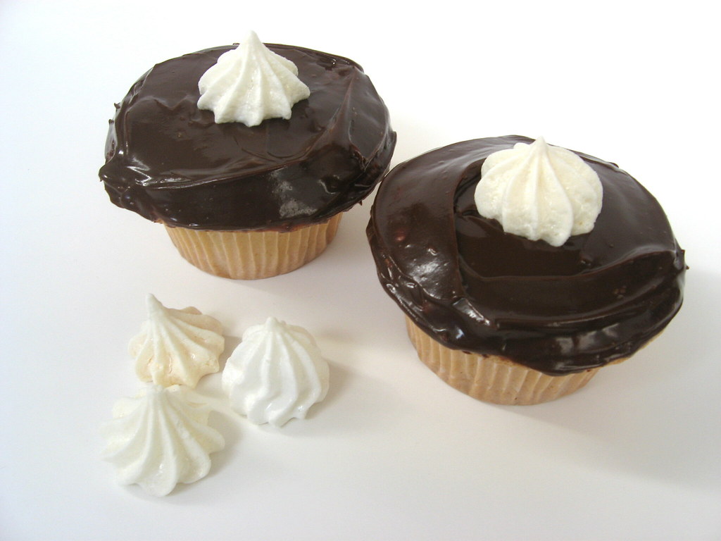 Black & White cupcakes