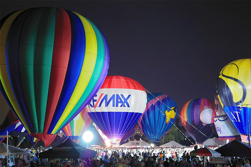Great Forest Park Balloon Race, at Central Field in Forest Park, Saint Louis, Missouri, USA - Balloon Glow 7