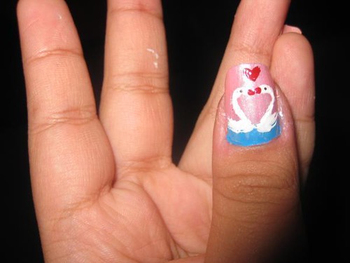  Swan in love nail design