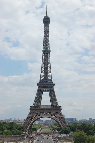 Paris Eiffel Tower Jun 09 no 41