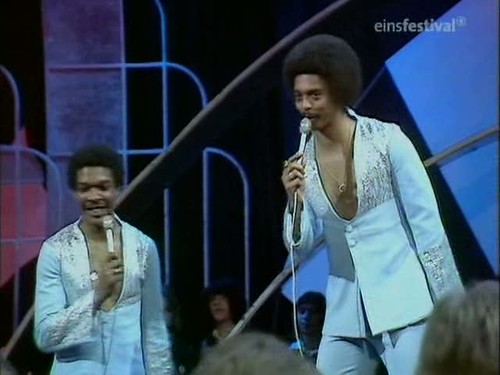 Top of the Pops (20th March 1975) [TVRip (XviD)] preview 10