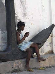 Girl and Anchor, Ilha do Mocambique