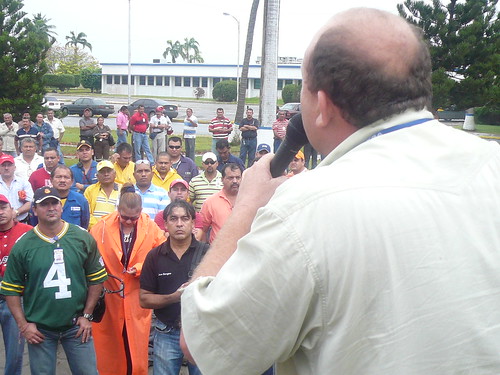 José Bodas se dirige a la asamblea