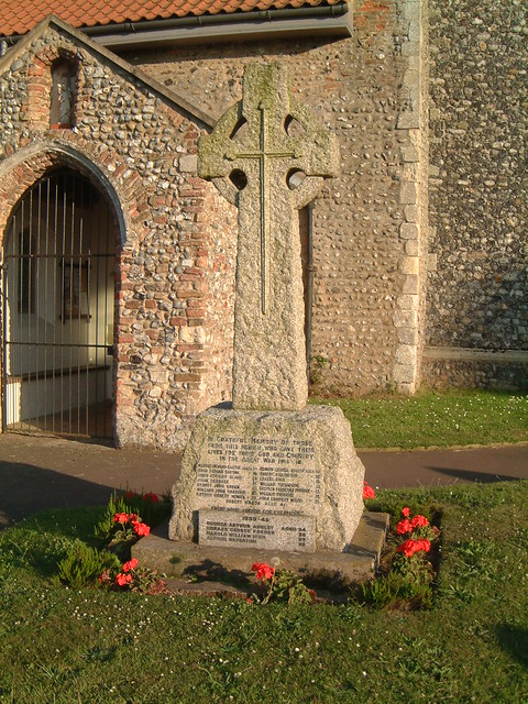 Strumpshaw Village War Memorial, St Peters churchyard