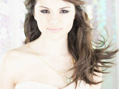 selena gomez photoshoot seventeen. Selena Gomez