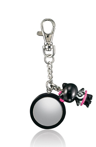 MAC Hello Kitty-MirroredKeyClipBack-NT$980 by you.