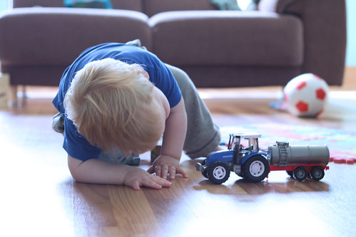 Playing with Tractor (5)b