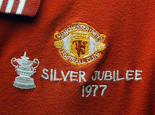 Manchester United 1977 FA Cup Final badge