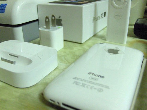 white iphone 3gs box. Iphone 3gs WHITE - plus WHITE