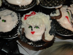 Face cupcakes