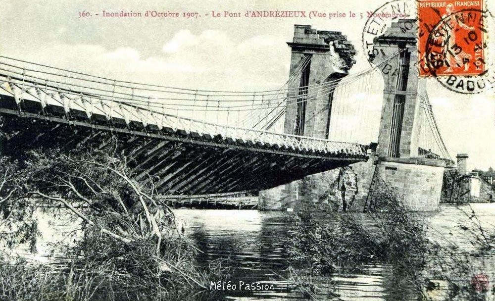 pont d'Andrézieux détruit par la crue de la Loire le 17 octobre 1907