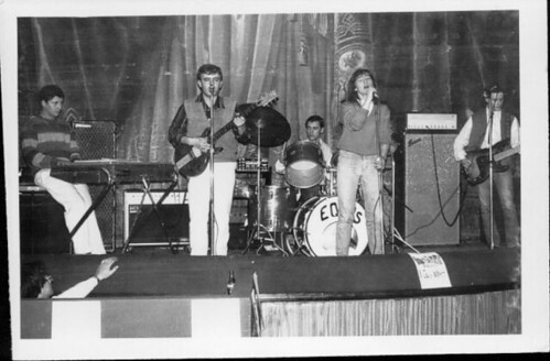 El grup Equus, sobre l'escenari, l'any 1984.-