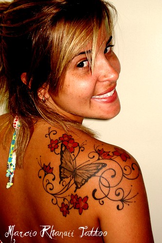 3d butterfly tattoos DESIGN TATTOO GIRLY: Woman back with tattoo butterfly