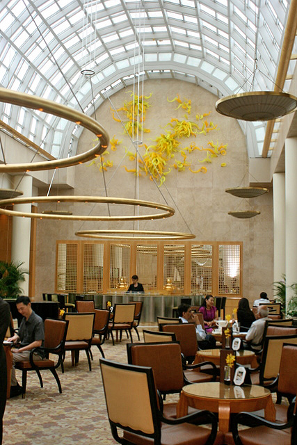 Chihuly Lounge at Ritz-Carlton Singapore