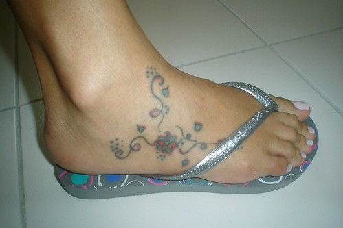 DSC08912 · DSC08918 · Feet Tattoo & Havaianas 